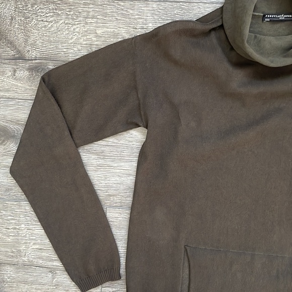Peruvian Connection | Cotton Turtleneck with Kangaroo Pocket Size XS Olive Green - Picture 4 of 10